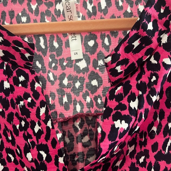 Dear Scarlett Pink Navy Leopard Print Tank Top - Picture 3 of 5